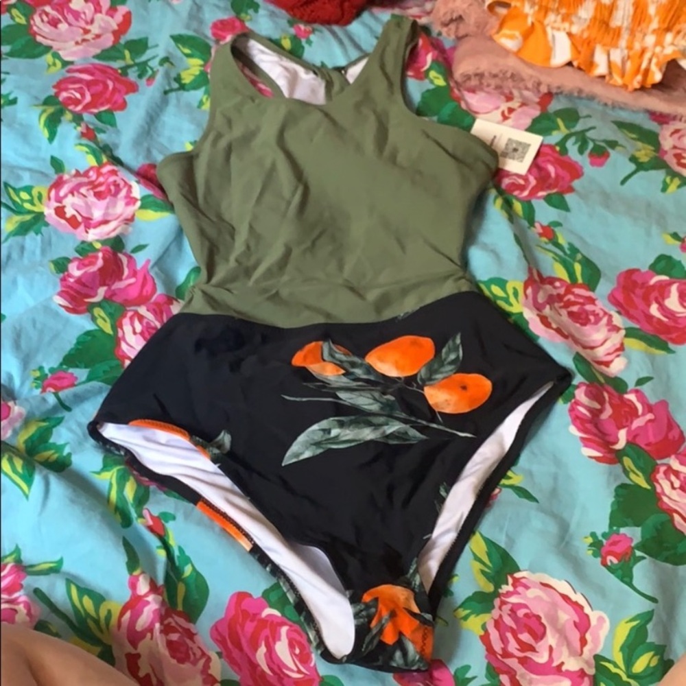 Cup she orange one piece